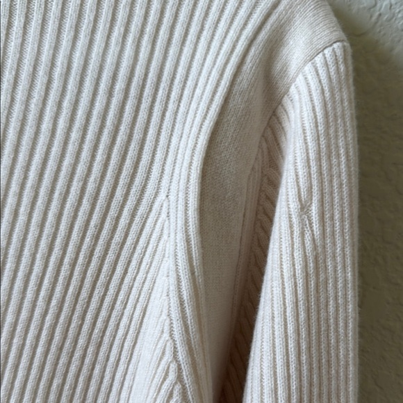 Peter Millar 100% Cashmere Ribbed Turtleneck Sweater - Picture 5 of 10